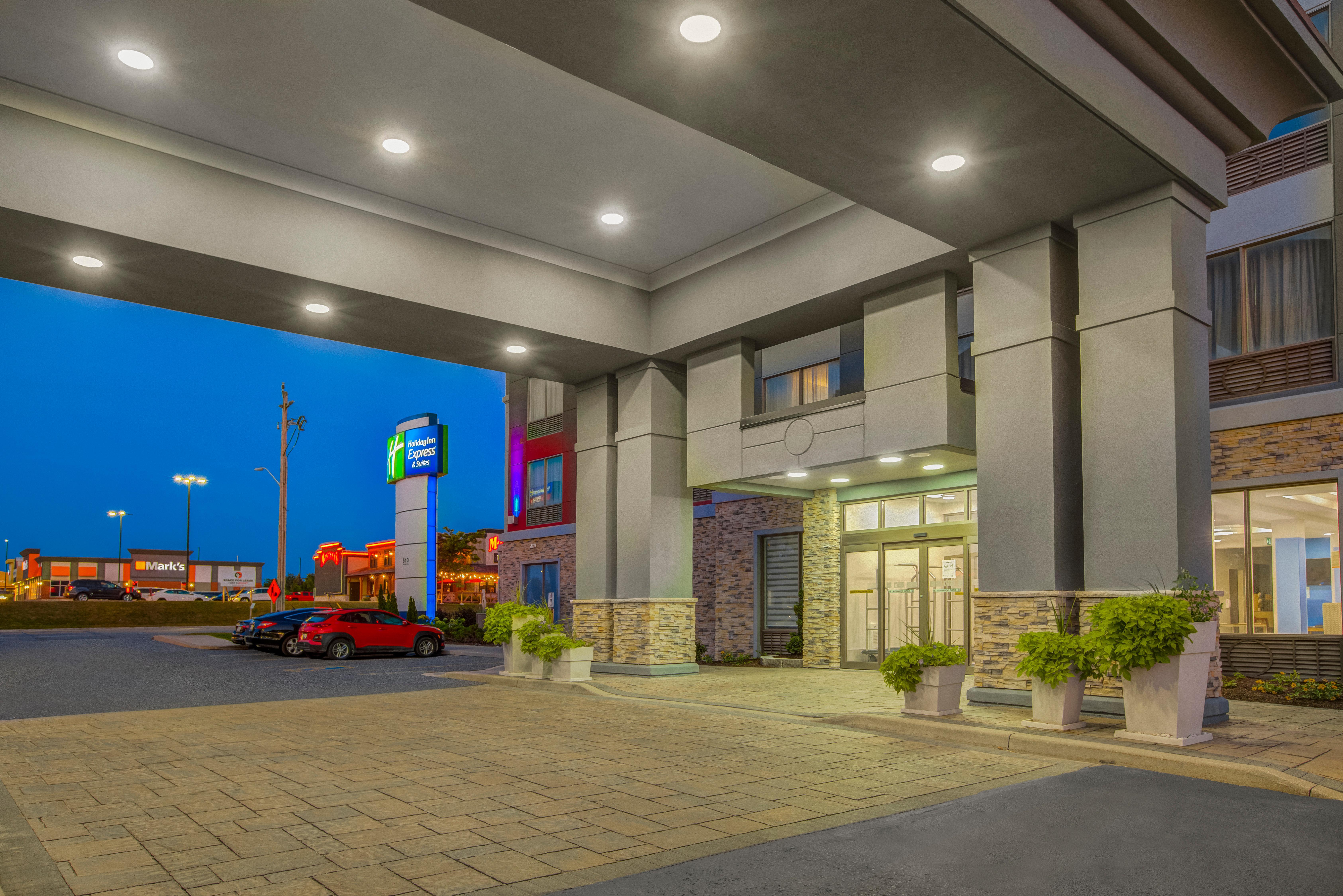Holiday Inn Express & Suites - Woodstock, On Canada Exterior photo
